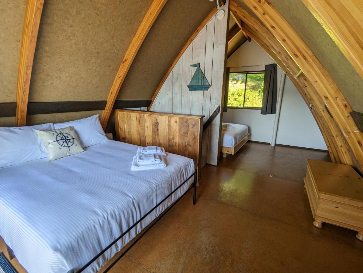 Jade Resort-Oceanfront Suites In Gowlland Harbour Heriot Bay 외부 사진