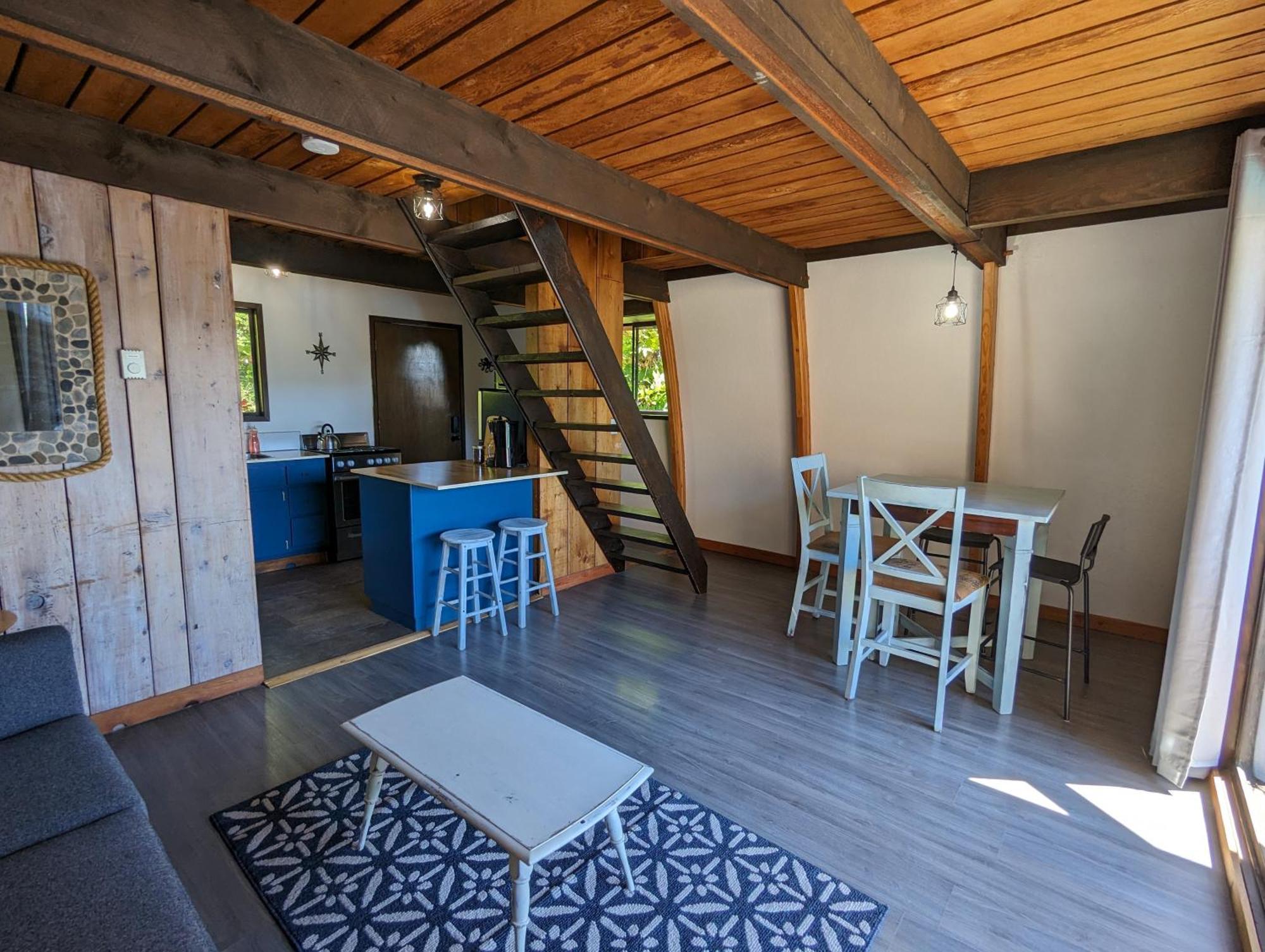 Jade Resort-Oceanfront Suites In Gowlland Harbour Heriot Bay 외부 사진