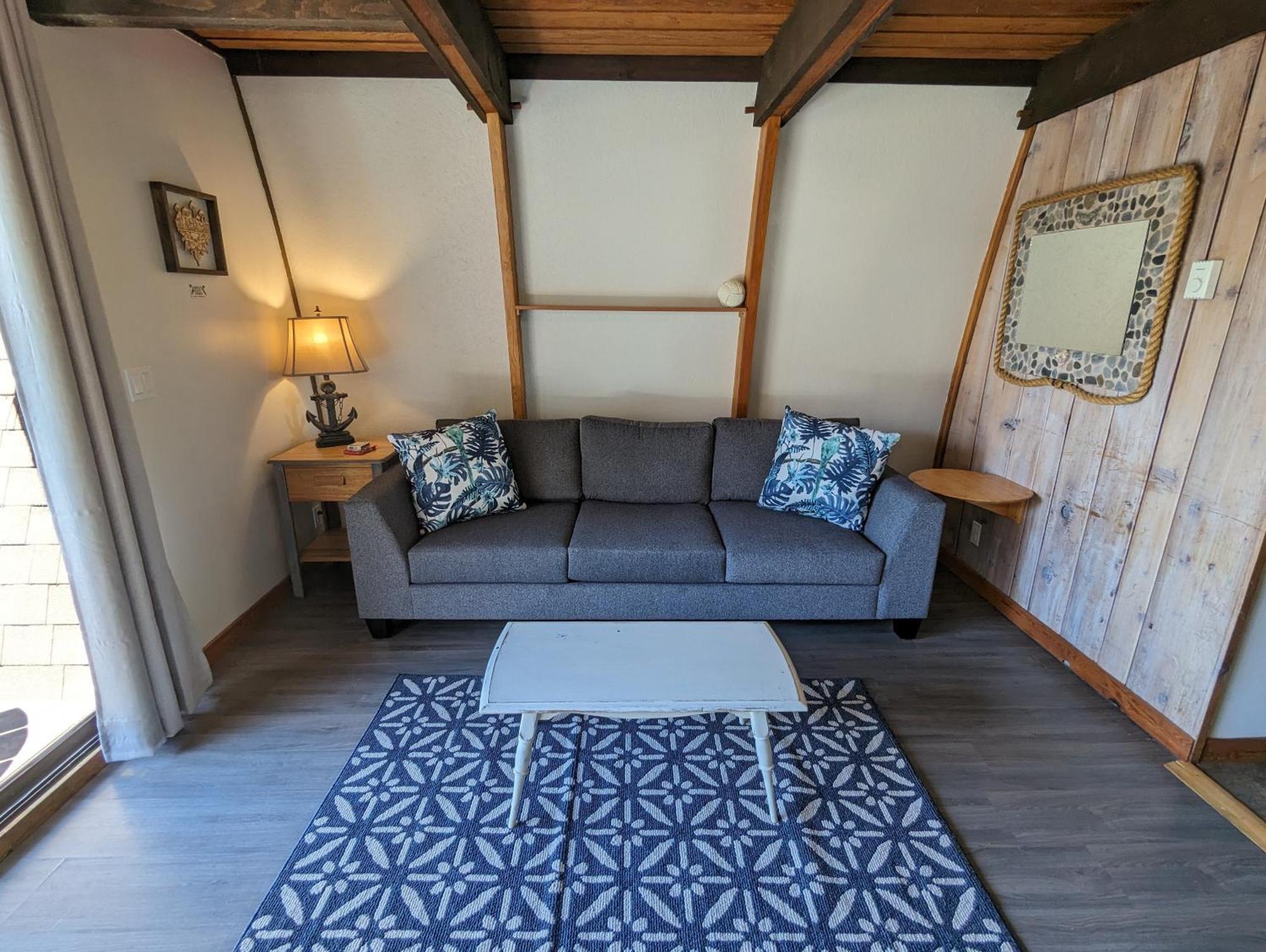 Jade Resort-Oceanfront Suites In Gowlland Harbour Heriot Bay 외부 사진