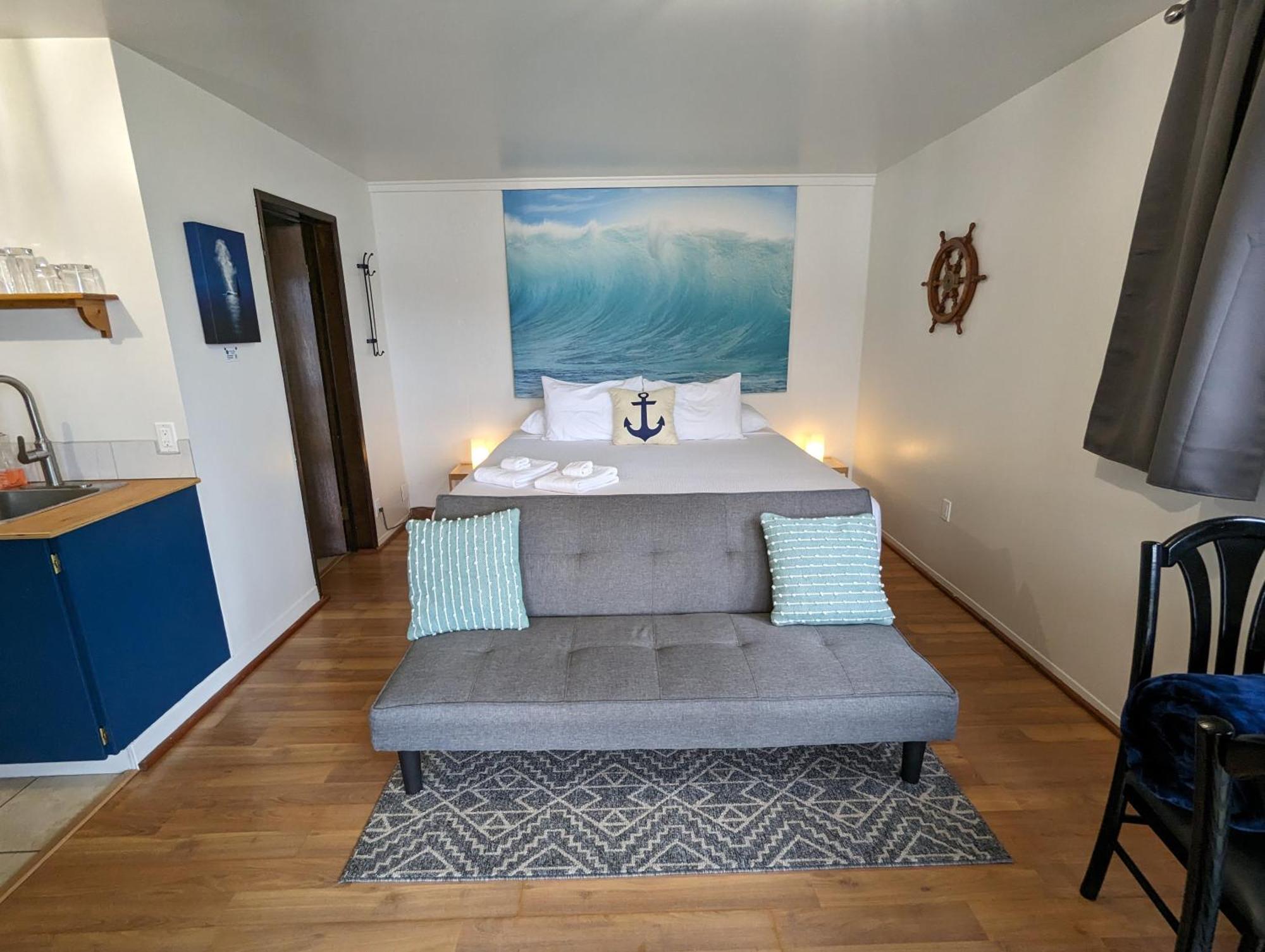 Jade Resort-Oceanfront Suites In Gowlland Harbour Heriot Bay 외부 사진