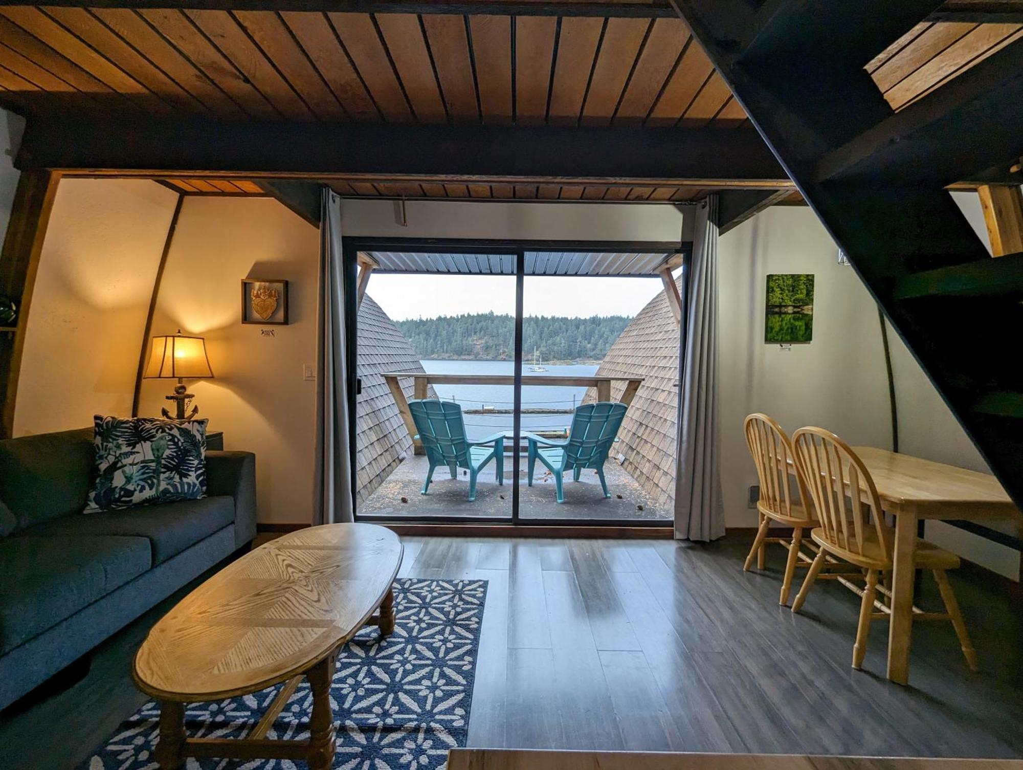 Jade Resort-Oceanfront Suites In Gowlland Harbour Heriot Bay 외부 사진