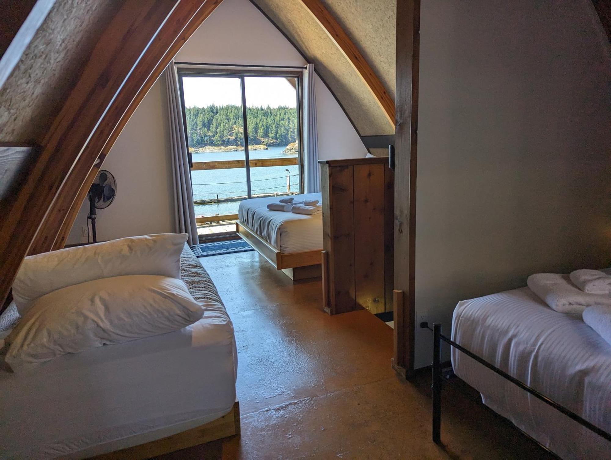Jade Resort-Oceanfront Suites In Gowlland Harbour Heriot Bay 외부 사진