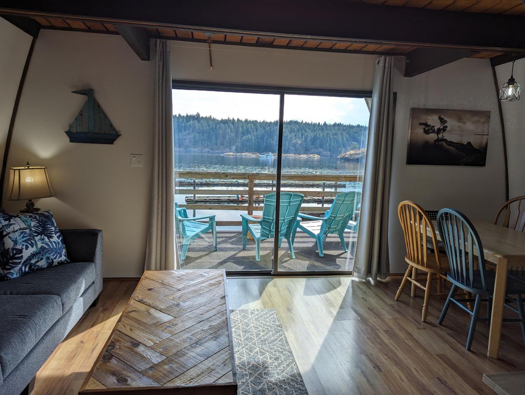 Jade Resort-Oceanfront Suites In Gowlland Harbour Heriot Bay 외부 사진