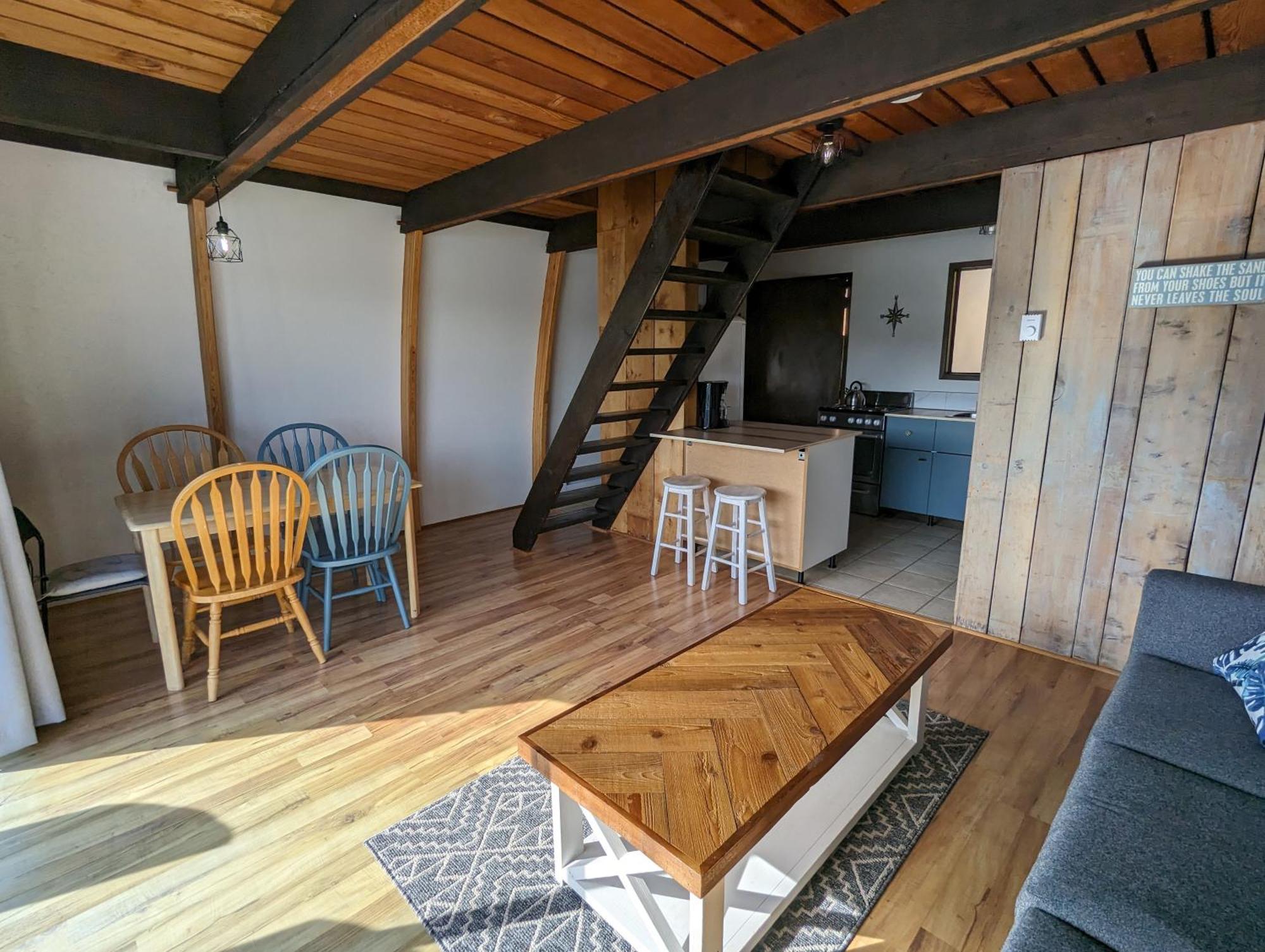 Jade Resort-Oceanfront Suites In Gowlland Harbour Heriot Bay 외부 사진