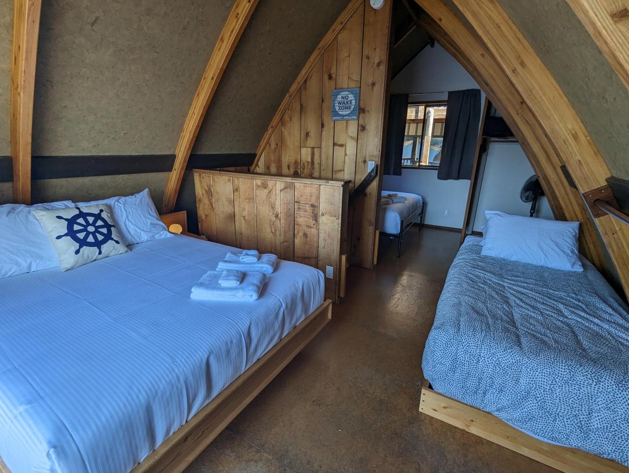 Jade Resort-Oceanfront Suites In Gowlland Harbour Heriot Bay 외부 사진